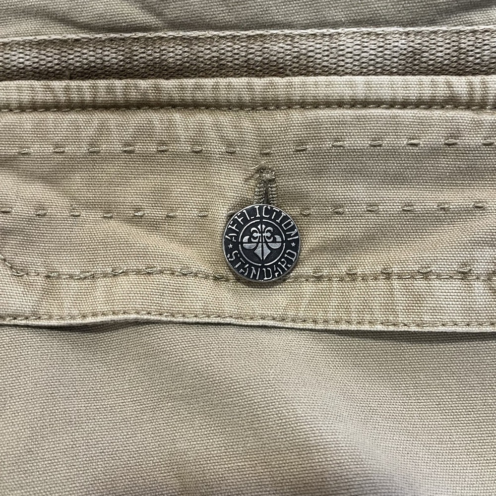 Affliction Buckle Mens Khaki Cargo Shorts Sz 40 Camo Trim Utility Y2K Grunge - Picture 6 of 8